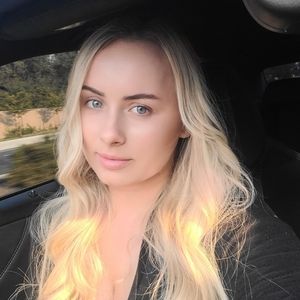 Meet your Posher, Alina
